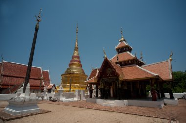 Antik pagoda Wat Pong Sanook Tapınağı, Lampang Eyaleti, Kuzey Tayland.