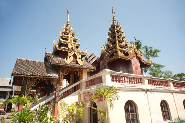 Pagoda of Myanmar style in Thai temple. — Stock Photo, Image