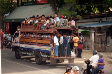 Ortak site Myanmar büyük otobüsler.