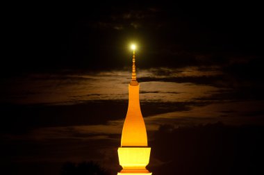 Laos gece Pha Bu Luang tapınak .
