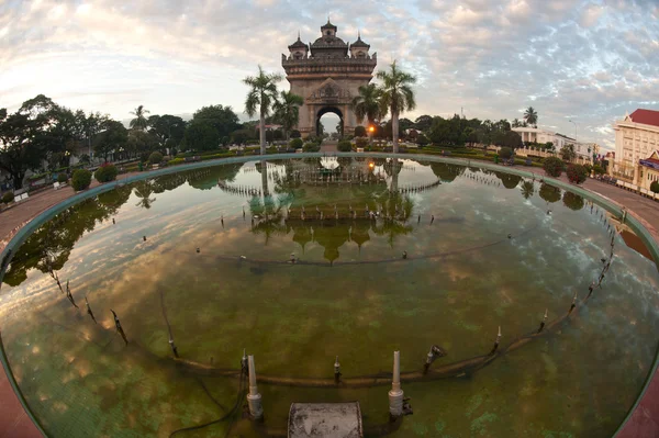 Pobliżu o sun-up w Vientiane w Laosie . — Zdjęcie stockowe