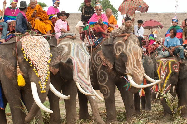 Ordination parade on elephant's back Festival. — Stock Photo, Image