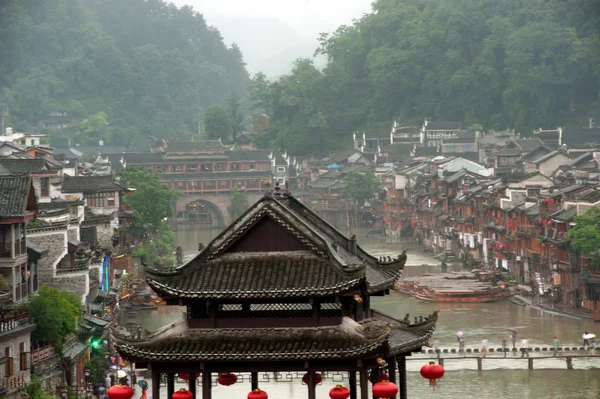 Vista de la ciudad de Phoenix (Fenghuang ciudad antigua  ). —  Fotos de Stock