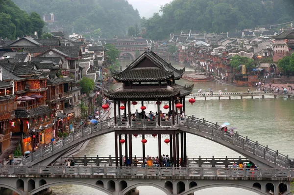 Uitzicht op de stad Phoenix (Fenghuang Ancient City ). — Stockfoto