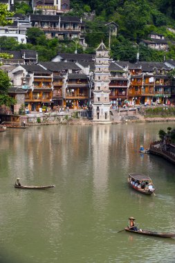Eski Pagoda Fenghuang antik kenti.