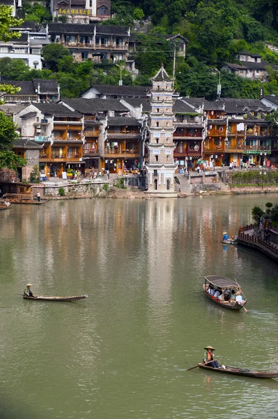 Stará Pagoda v starověké město Fenghuang. — Stock fotografie