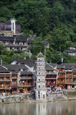 Eski Pagoda Fenghuang antik kenti.