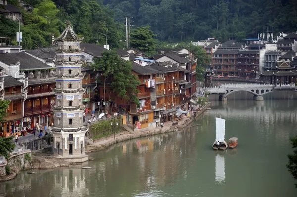 Pagode velho em Fenghuang cidade antiga . — Fotografia de Stock