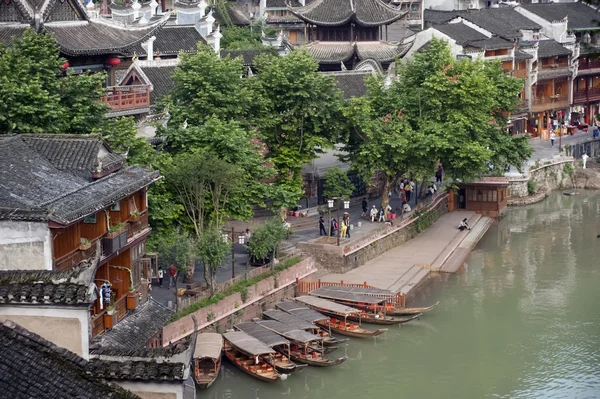 Vista da cidade antiga de Fenghuang . — Fotografia de Stock