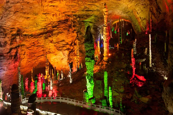 Colorido de la cueva de Huanglong en China . — Foto de Stock