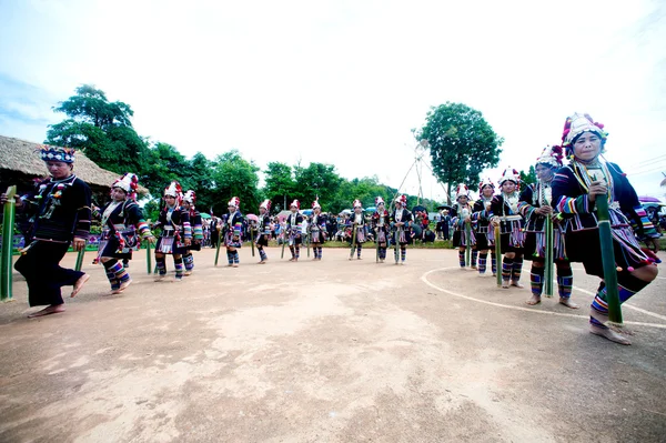 Hill tribe dancing in Akha Swing Festival. — Stok fotoğraf