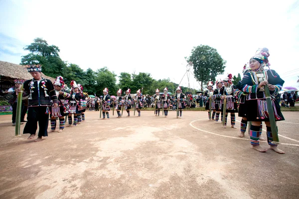 Hill tribe dancing in Akha Swing Festival. — 图库照片