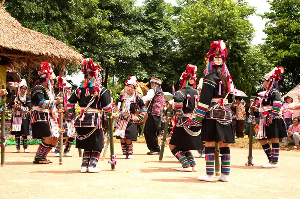 Hill tribe dancing in Akha Swing Festival. — Stok fotoğraf