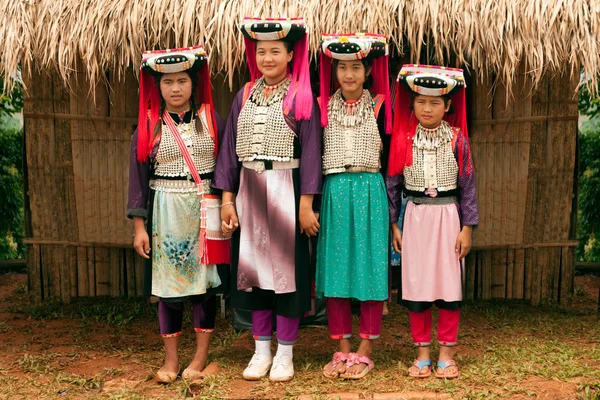 Portrait of Lisu minority hill tribe in Thailand. — Stock Photo, Image