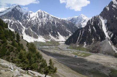 Zero Point is a viewpoint located in Sonamarg, Kashmir, India. Located at an altitude of 4,200 meters above sea level, it is known for its beautiful scenery of vast grasslands and snow-capped Himalayan peaks.
