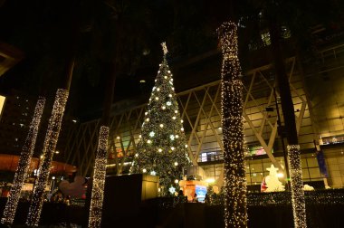 BANGKOK, THAILAND- 15 Kasım 2025: Noel Ağacı Kutlaması 2026 'da Central World Alışveriş Merkezi' nde Noel Günü ve Bangkok 'ta Mutlu Yıllar etkinliği düzenlendi.