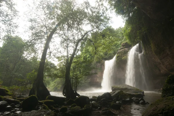 Haew Suwat водоспад в національного парку Кхао Яї, Таїланд — стокове фото