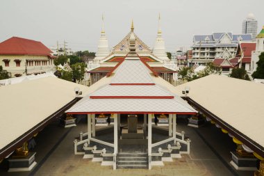 Wat Phichaya Yatikaram Tayland ve Çin mimari tarzlarının bir karışımını içerir. Ana şapel, finans ve dekoratif saçaklardan yoksun bir Çin pavyonuna benziyor ve içerisi Çin tarzı taş heykelciklerle süslenmiş. Bangkok 'ta, Tayland' da.