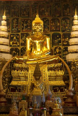 Wat Phanan Choeng, Ayutthaya, Tayland altın Buddha.