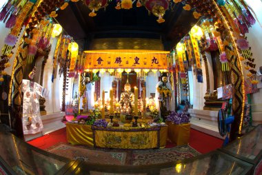 Wat Phanan Choeng Woramahavihan altın Buddha.