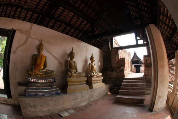 Wat Puthai Sawan tapınağında antik Buda. — Stok fotoğraf