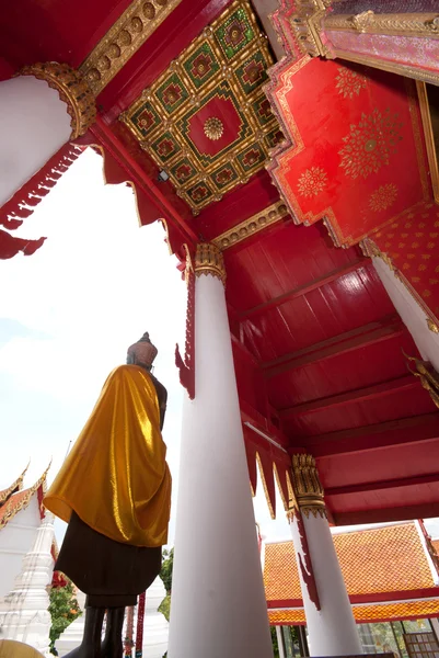 在 Wat Kasattrathirat Worawihan，泰国大城府历史公园的室外佛. — 图库照片