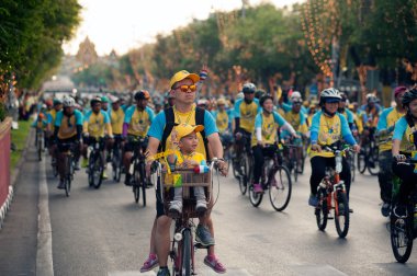 Bisikletçiler için baba Bisiklet grupları.