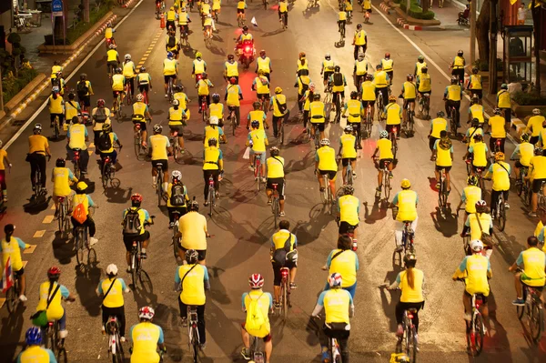 Groups of Cyclists in Bike for Dad. — Stock Photo, Image