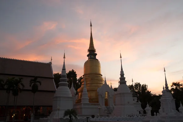 Twilight scenes of Wat Suan Dok temple in Chiang Mai,Thailand. — Stock Photo, Image