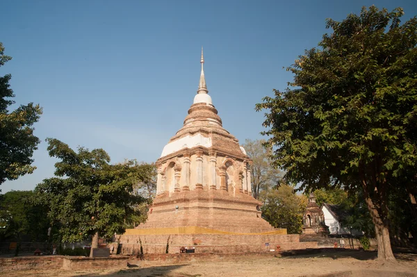 ターペー チェンマイ、タイのワット Jhet ヨート寺院の Tilokarat 仏塔. — ストック写真