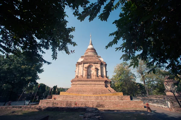 ターペー チェンマイ、タイのワット Jhet ヨート寺院の Tilokarat 仏塔. — ストック写真