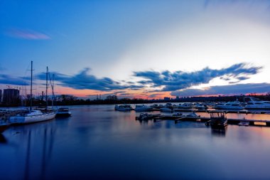Gün batımı uzun bir pozda