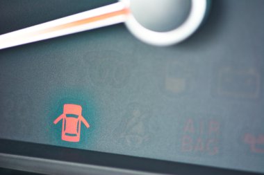 bir araba bir Denetim Masası simgesi