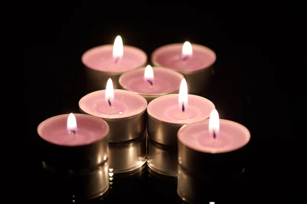 Gruppo di candele accese — Foto Stock