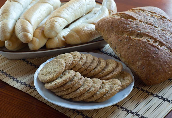 Kepekli ekmek, ekmek ve bisküvi