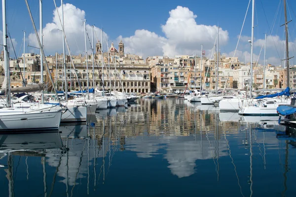 Malta, Vittoriosa, Birgu, przystań jachtowa — Zdjęcie stockowe