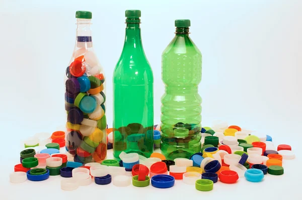 Plastikowe butelki i kubki do recyklingu — Zdjęcie stockowe