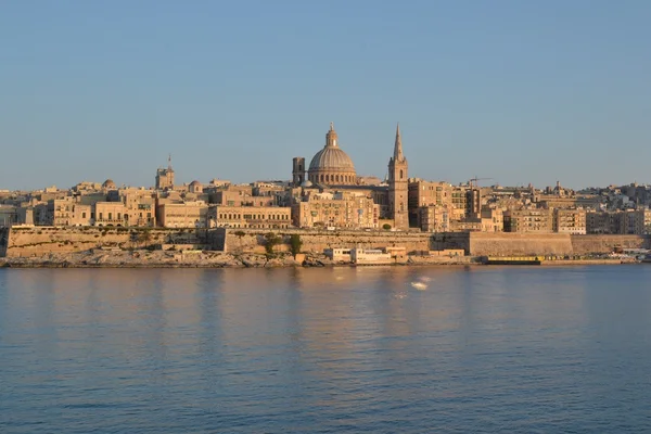 Закат в Валлетте, Мальта — стоковое фото