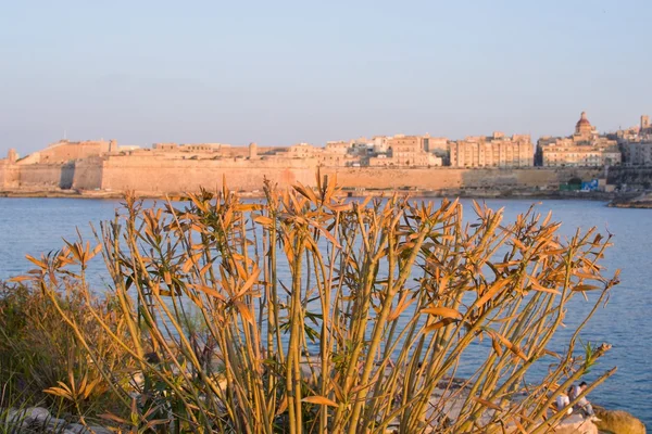 Zachód słońca w sliema, malta — Zdjęcie stockowe