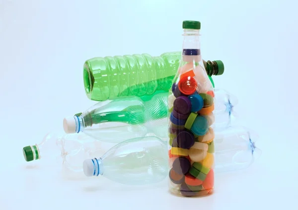 plastik şişe ve bardak geri dönüşüm