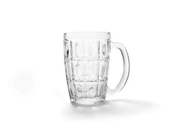 白い背景で隔離された空のビールマグカップ — ストック写真