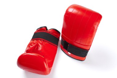 beyaz izole kırmızı Boks eldiveni