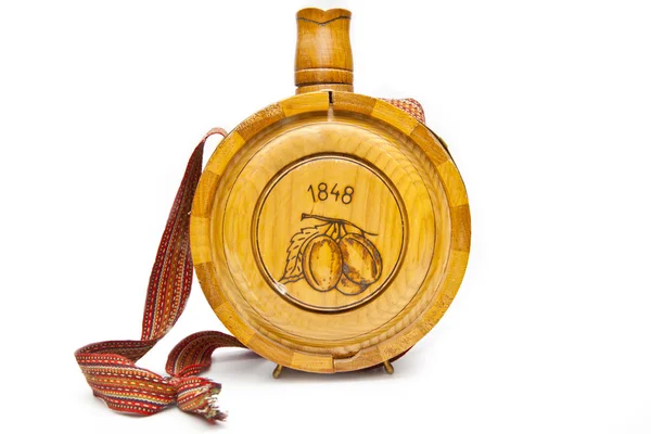 Eski ahşap şişe üzerinde beyaz izole