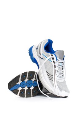 spor ayakkabıları beyaza izole edilmiş 