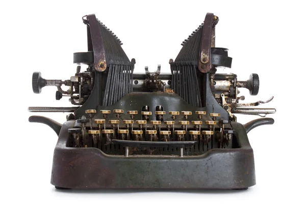 Starožitný psací stroj proti ostré bílé pozadí. — Stock fotografie