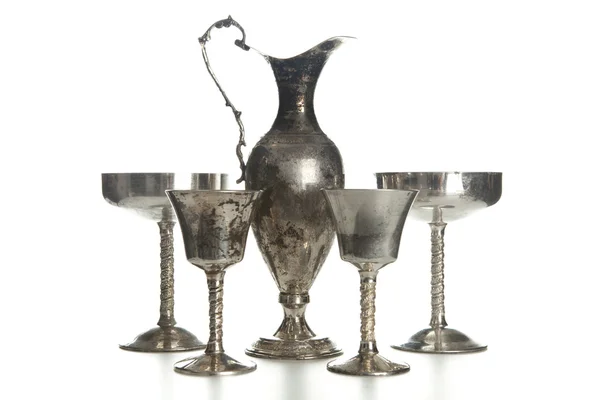 Sada vinobraní stříbra pokoveného poháry, samostatný — Stock fotografie