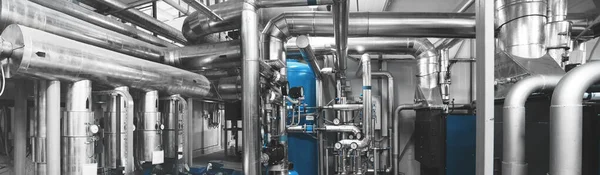 Σύγχρονο Βιομηχανικό Λεβητοστάσιο Αερίου Εξοπλισμένο Για Διαδικασία Θέρμανσης Λέβητες Αερίου — Φωτογραφία Αρχείου