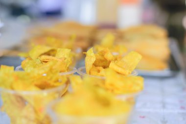 Kızarmış köfte yemek