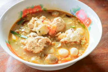 Baharatlı balık yumurta çorbası