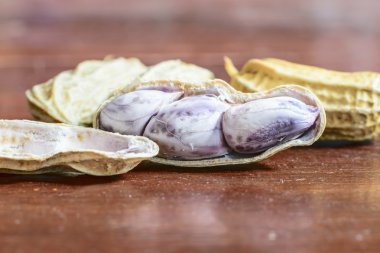 Kabuklu fıstıklar.